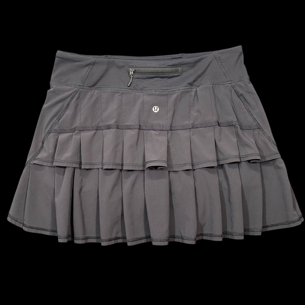Lululemon Athletica Black Pleated Tennis Workout Skirt Built-In Shorts Size 8